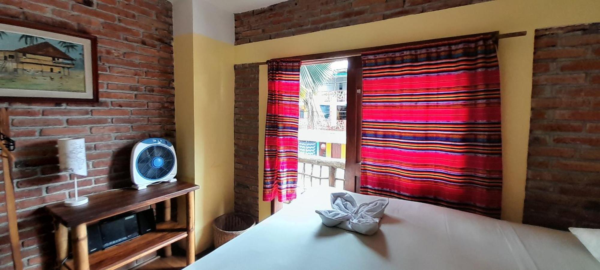 Hotel Boutique Hurvinek Montañita Exteriör bild